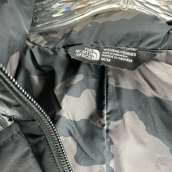 The North Face Black Lightweight Jacket Sz M NWOT - Picture 3 of 6